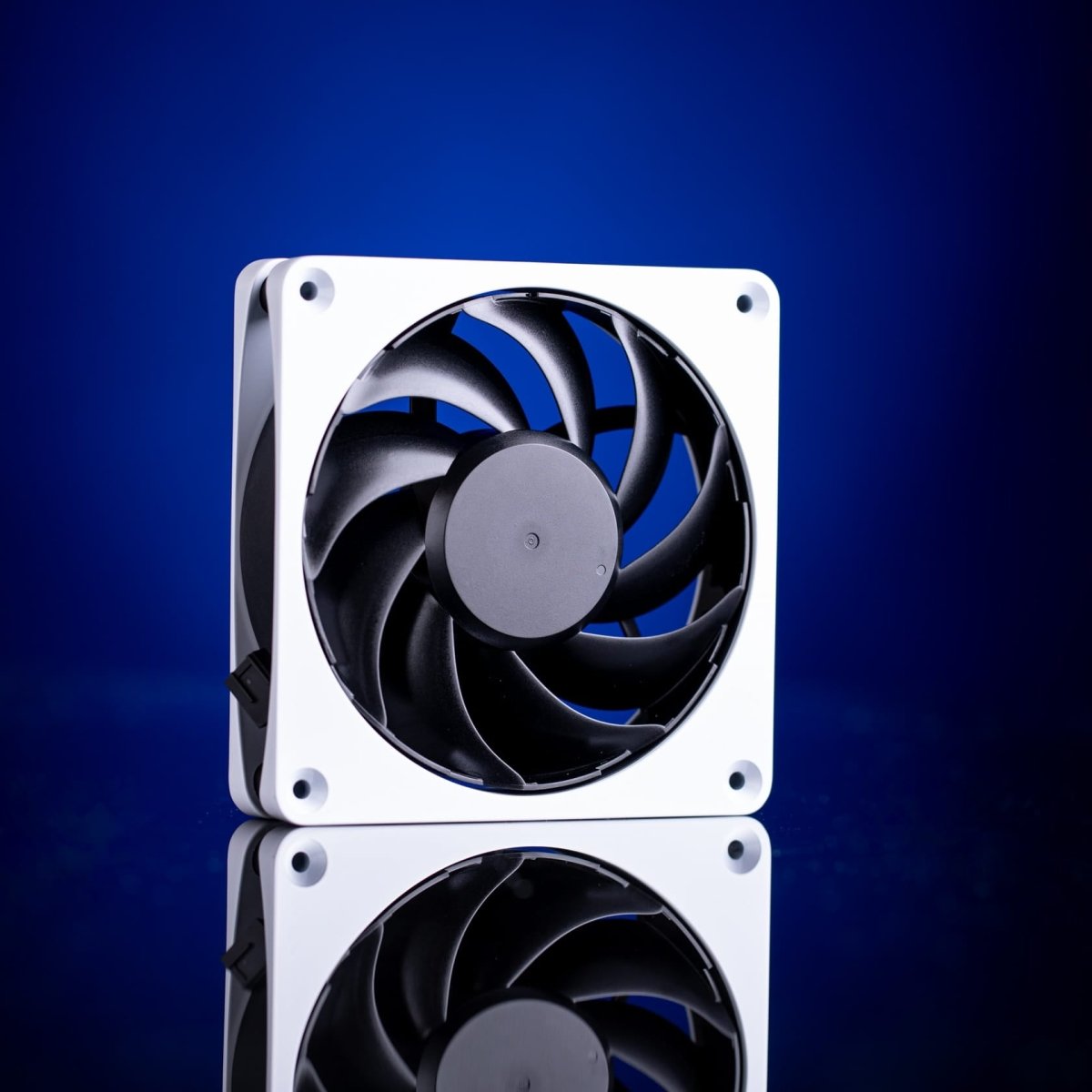 Alphacool Apex Stealth 120mm Power Metal Fan - White Ordinary Cooling Gear