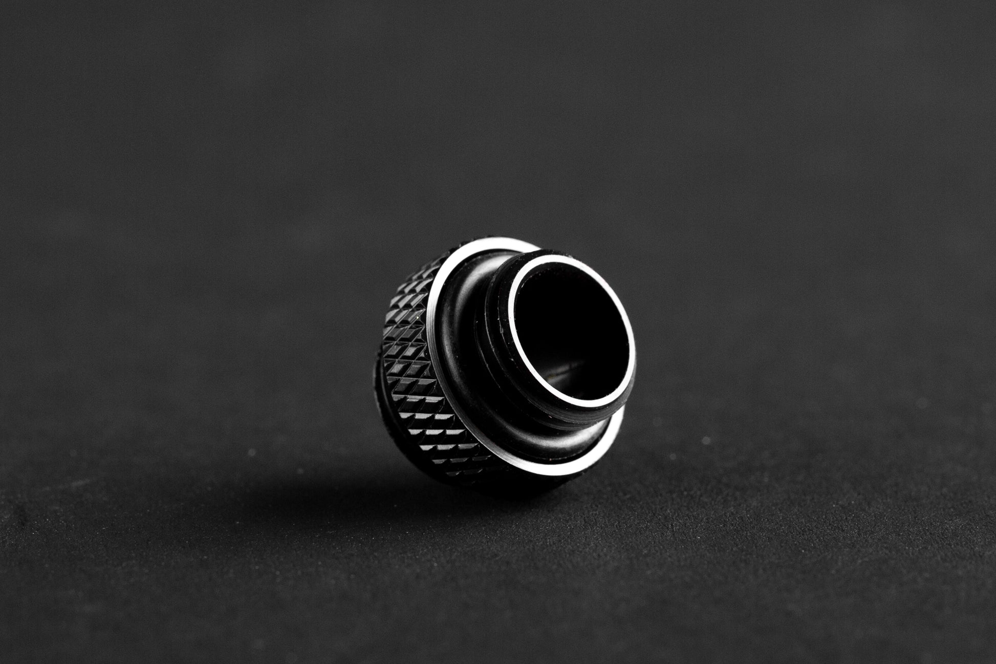 OCGear mini G1/4 Male to Male  Adapter - Black Ordinary Cooling Gear