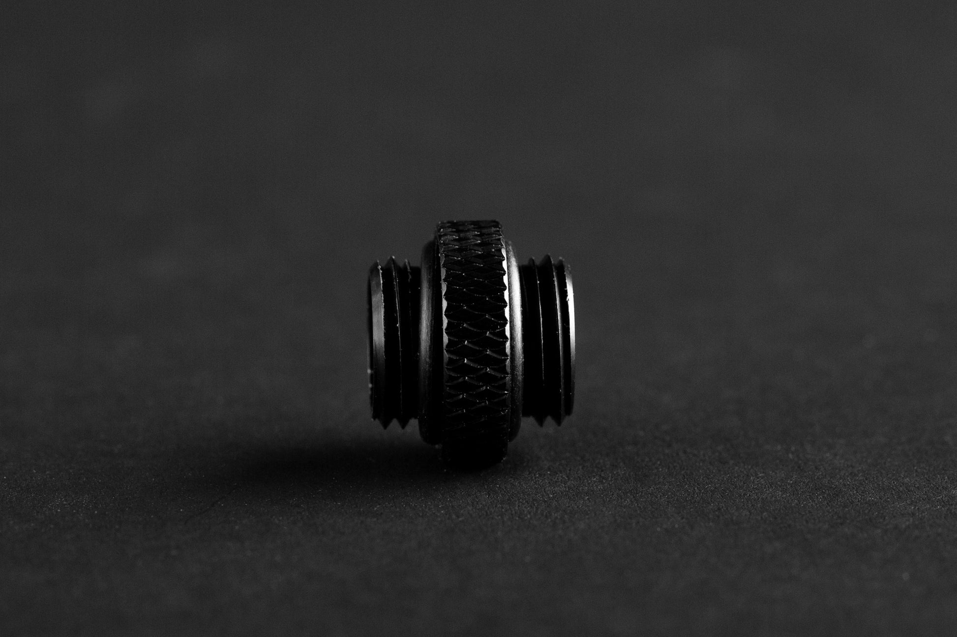 OCGear mini G1/4 Male to Male  Adapter - Black Ordinary Cooling Gear