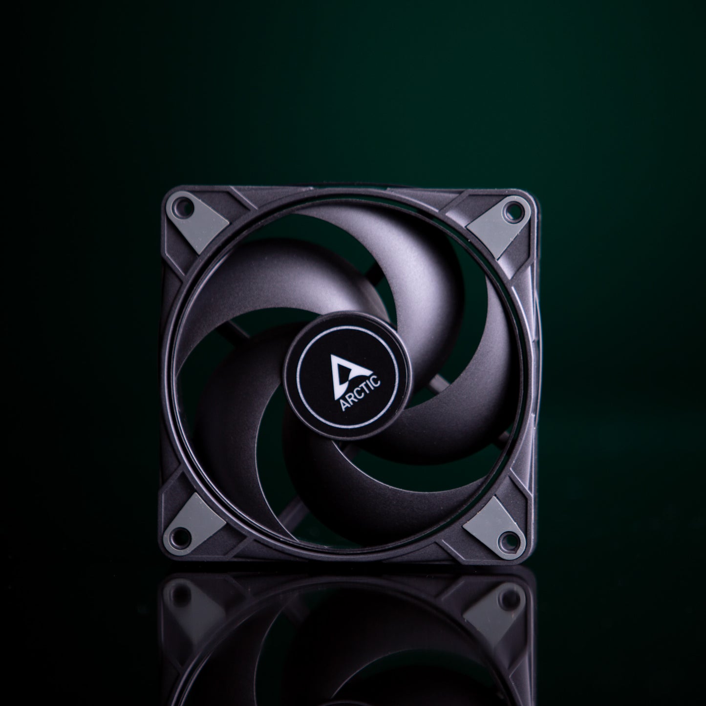 Arctic Cooling P12 MAX PWM 120mm High Performance Fan