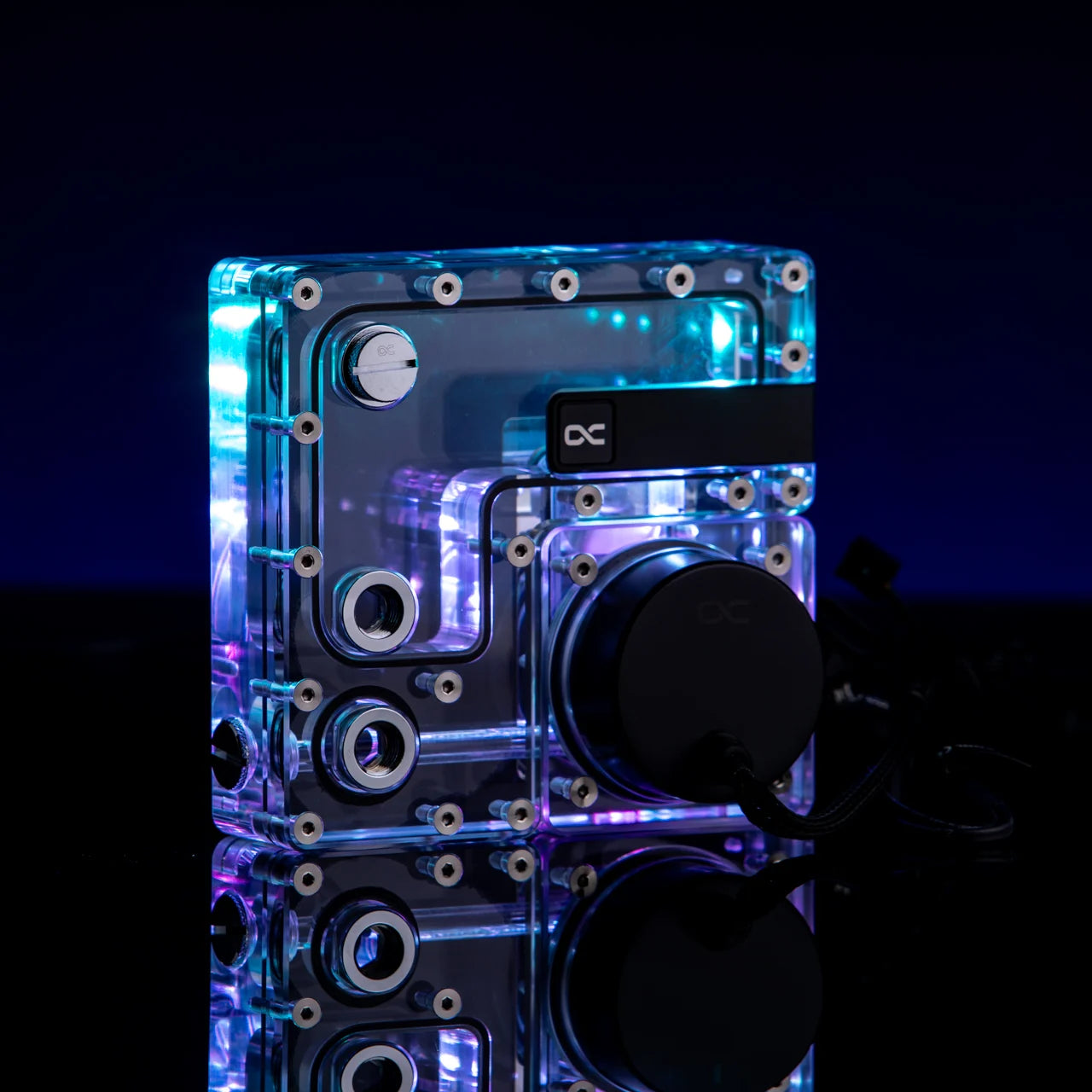 Alphacool Core 140mm Reservoir with D5 VPP Apex Pump