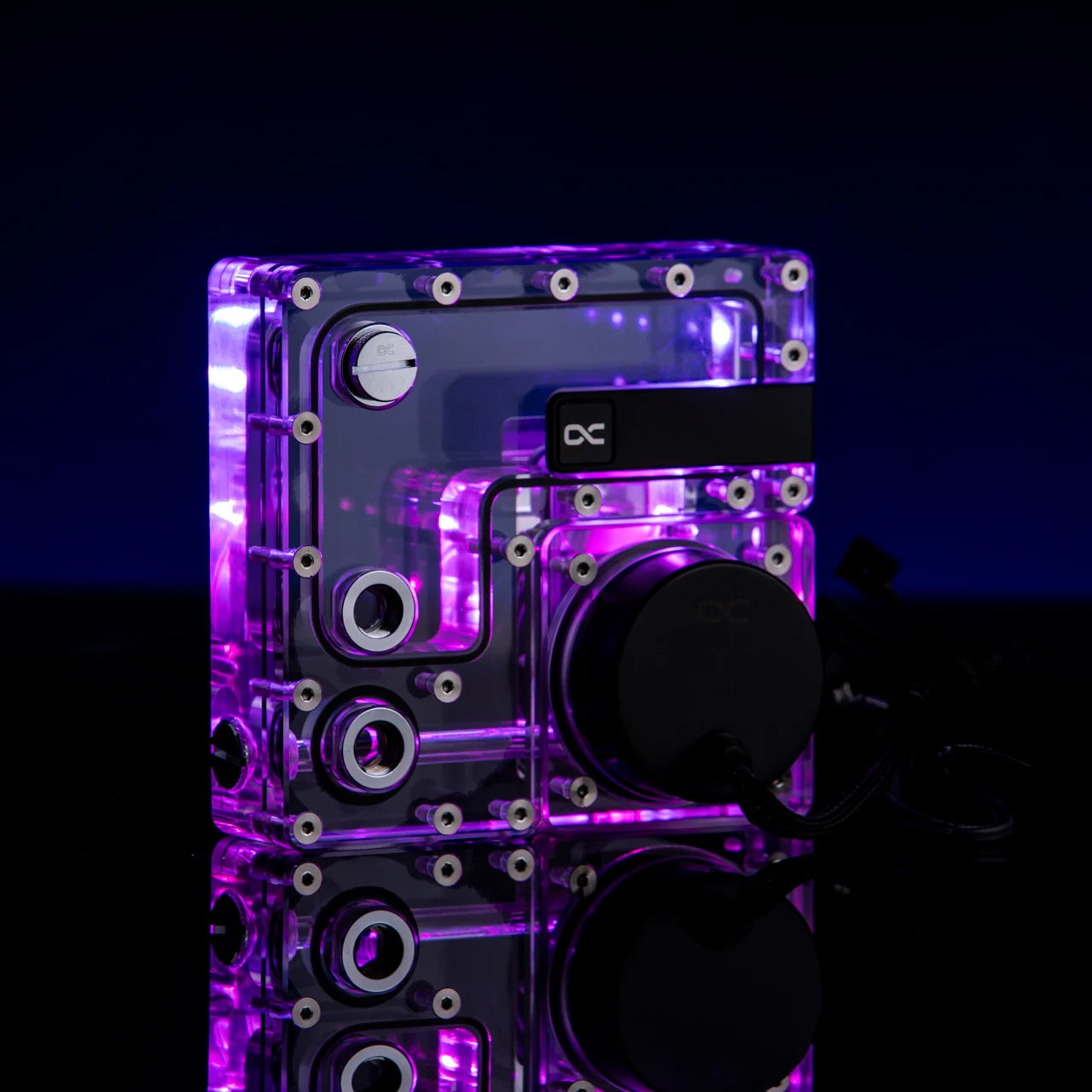 Alphacool Core 140mm Reservoir with D5 VPP Apex Pump